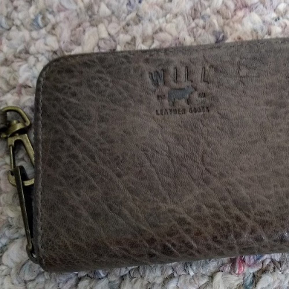 Will Leather Wristlet Grey